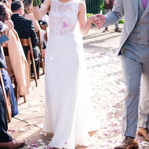 Pronovias Oseleta Wedding Dress - Picture 15 of 15